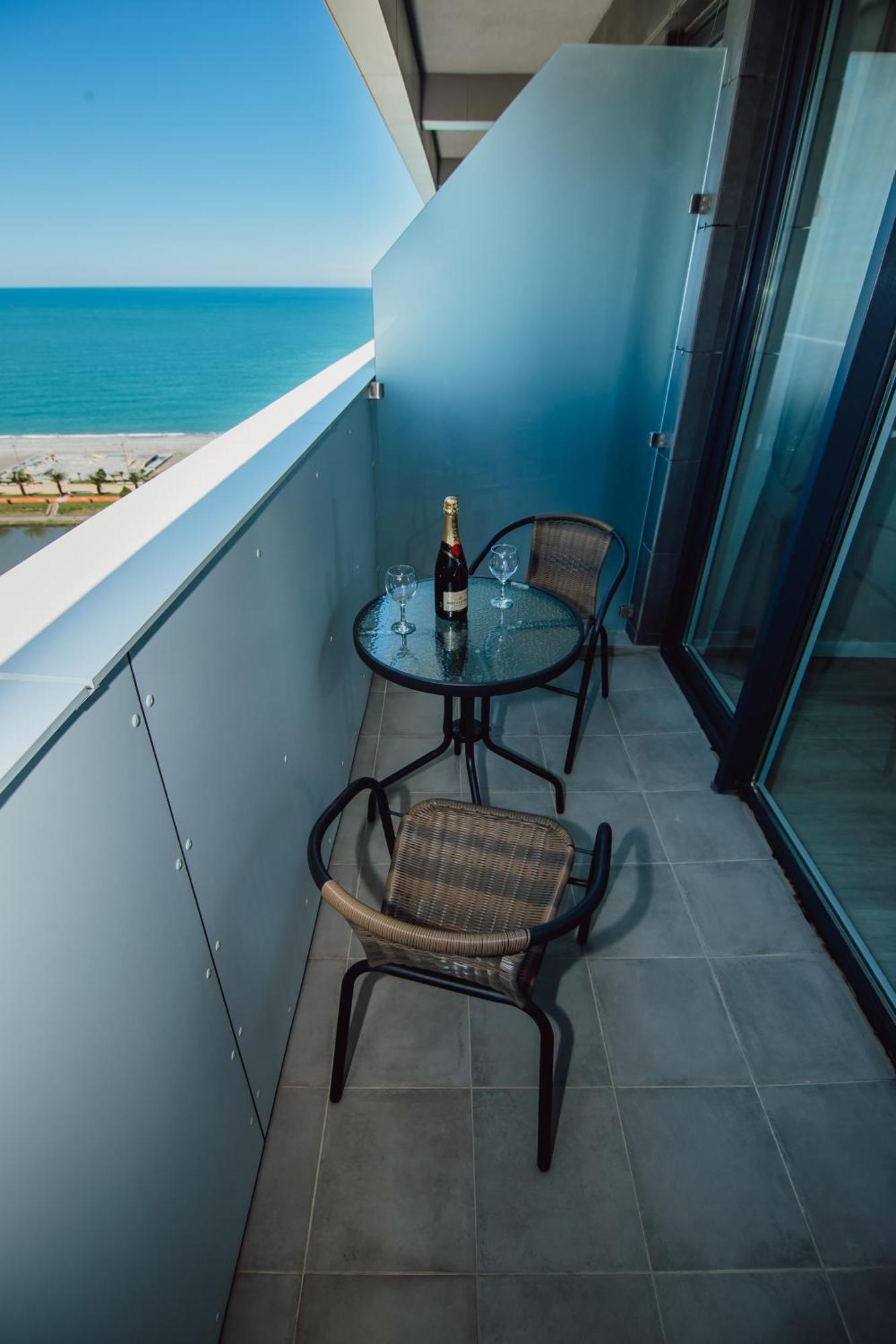 Your Sunshine Apartments Μπατούμι Εξωτερικό φωτογραφία